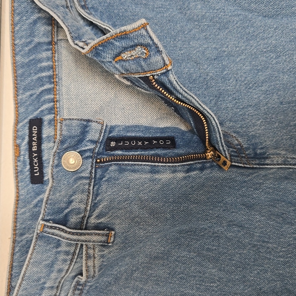 Lucky Jeans